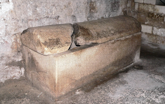 Il Sarcofago di Tulliano a Siponto - di Giacomo Telera